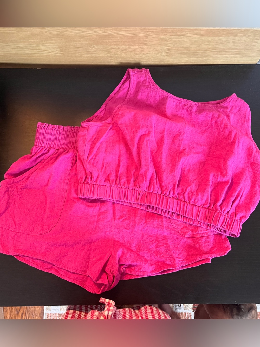 [$7 in a bundle] Eurivicy fuschia shorts and crop top set size L
